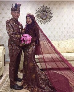 16 Inspirasi Baju Kahwin Songket Yang Confirm Anda 16 Inspirasi Baju Kahwin Songket Yang Confirm Anda