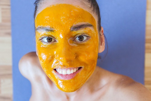 Masker Kunyit Demi Nampak Wow Semasa Majlis Persandingan